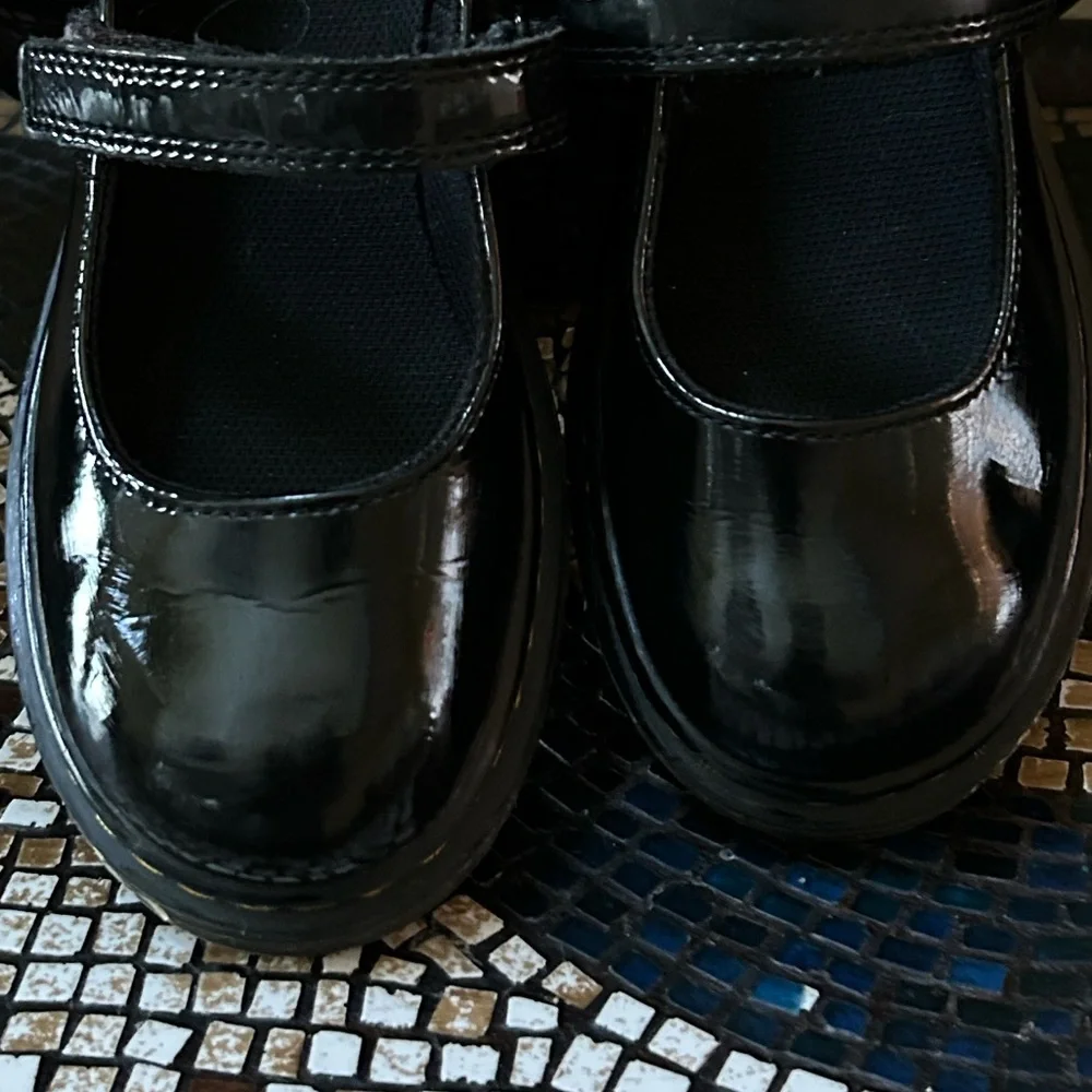 Dr. Martens Junior Glossy Black Patent Leather Mary Jane Shoes Kids Size 1